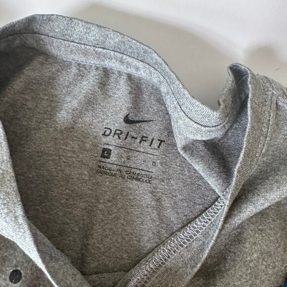 Nike athletic tee - Picture 3 of 4